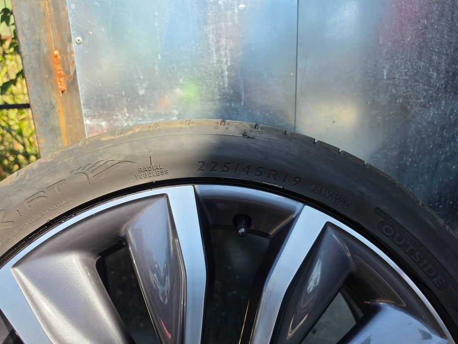 Jante originale Renault 19" (Kadjar Bose Edition)