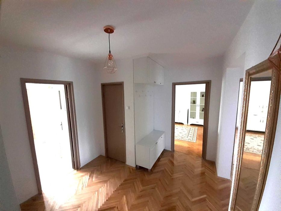 PFdau în chirie ap. cu 3 camere, confort sporit, cartierul A MUREȘANU