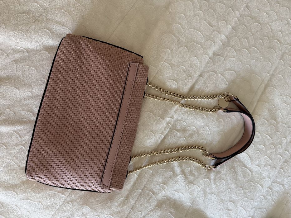Чанта Guess пепел от рози