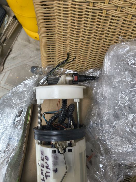 Бензинова помпа за Нисан Алмера тино