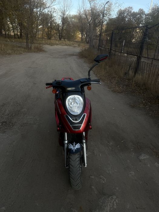 Продаю скутер racer sagita
