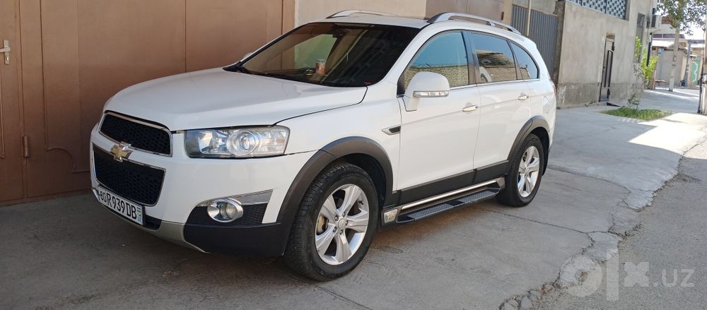 Chevrolet Captiva 2) 3.2l сотилади