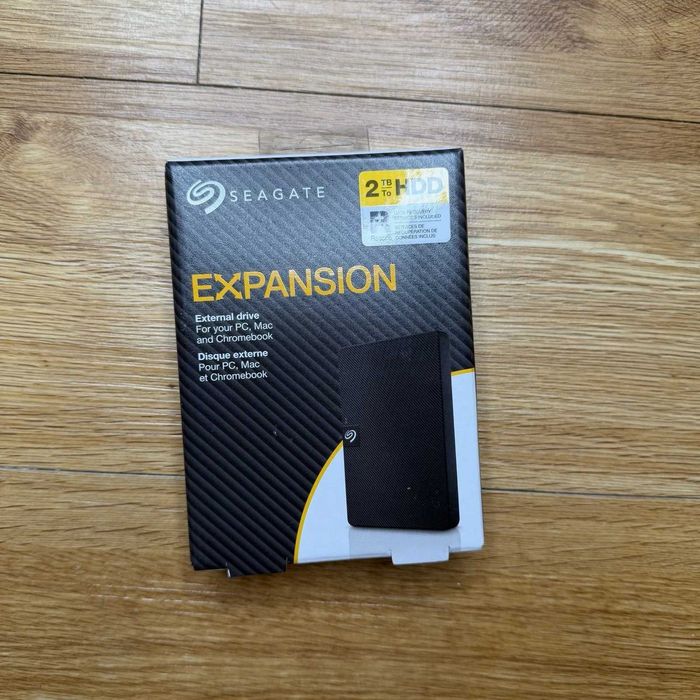 ПРОДАМ 2TB (2000GB) Внешний HDD Seagate Expansion Portable USB3.2