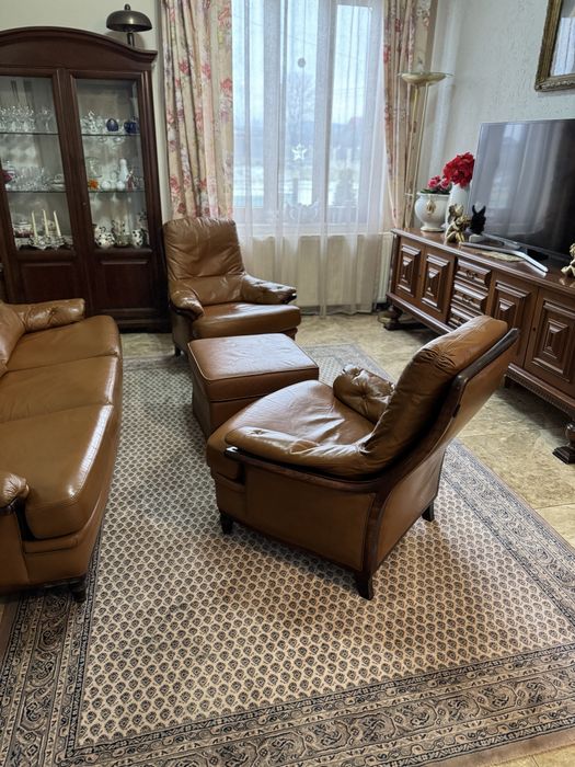 Set canapea si fotolii din piele