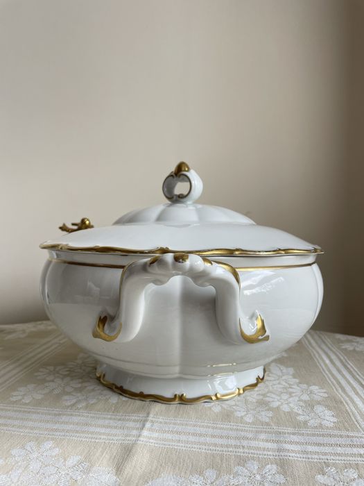 Порцеланов супник / различни видове