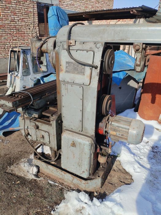 Фрезерный станок