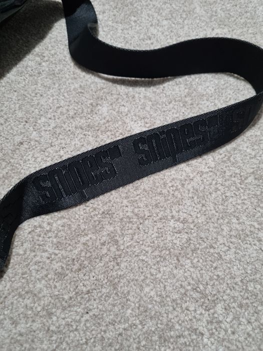 Borseta de la Snipes