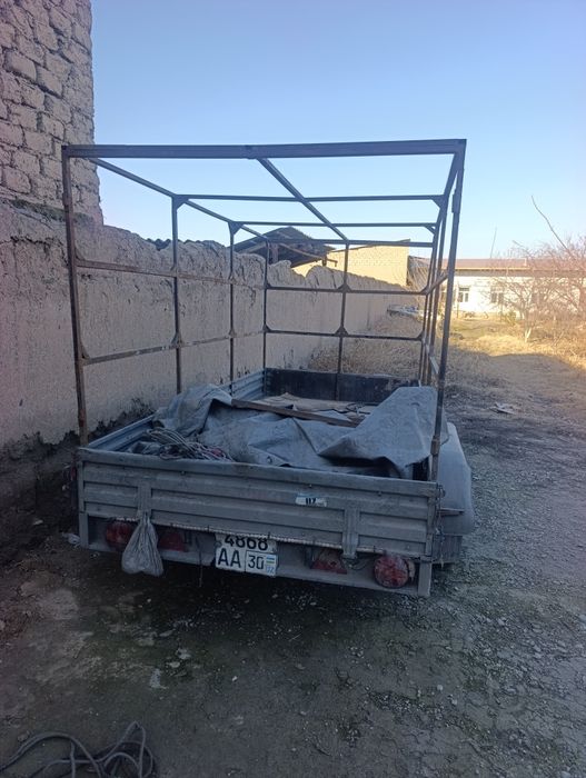 Прицепы  сотилади