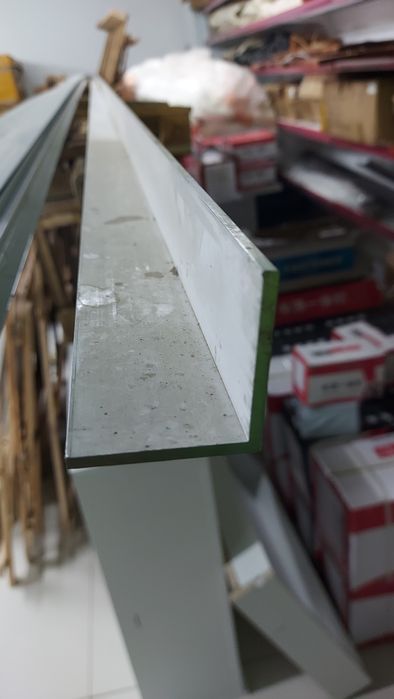 Угалок алюминиевый 40×3