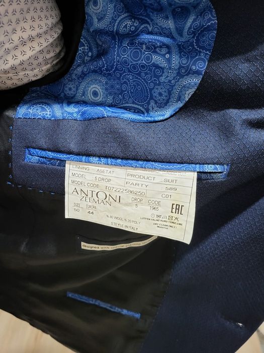 Продам костюм новый