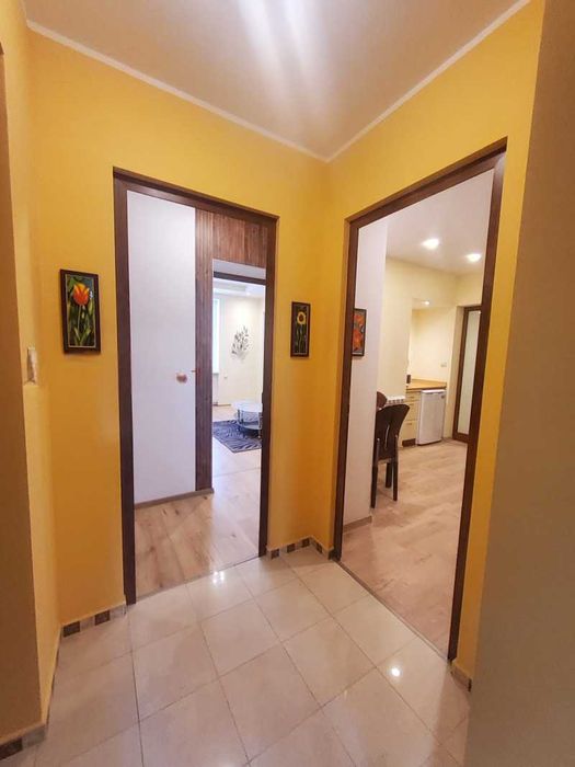 Дава се под наем Тристаен апартамент в Банкя - 110 кв.м за 1060 € - Снимка #1