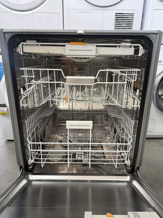 Съдомиялна машина за вграждане MIELE 60см,