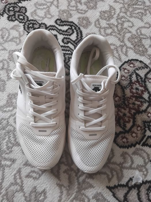 Кроссовки лёгкие 39 размер