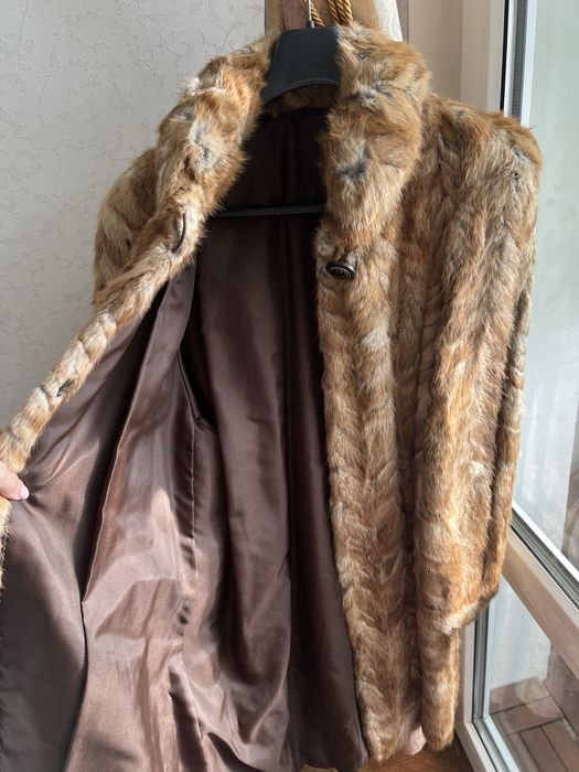 Прекрасно кожено палто от лисица, три четвърти дължина