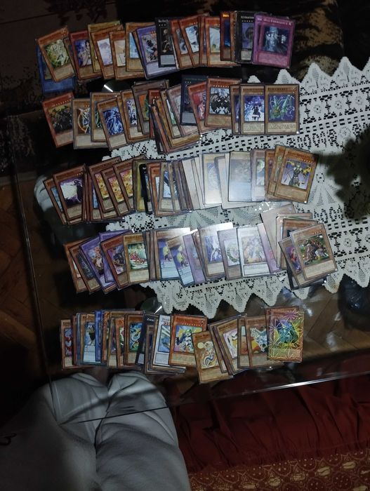 Продавам карти Yu-Gi-Oh неоригинални 2000+