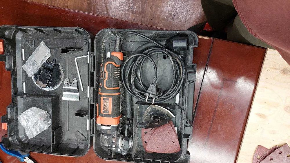 Реноватор или Многофункциональный инструмент Black+Decker MT300KA