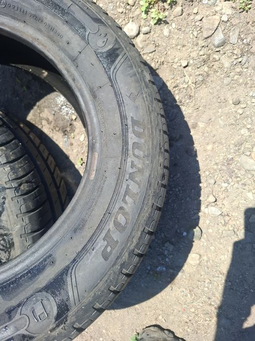 Vand 2 anvelope 175 70 14 dunlop de vara bune