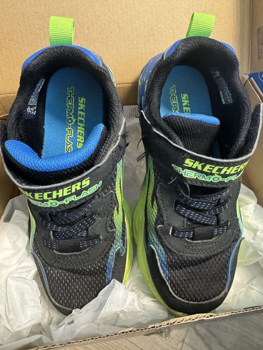 Детски светещи маратонки Скечърс