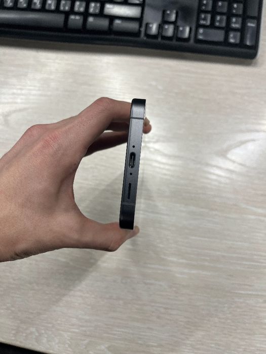 Samsung S24FE в идеальном состоянии.