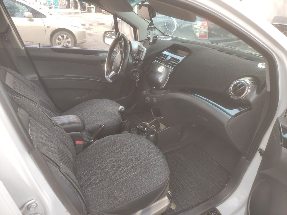 Продаю свою машину Спарк 2013 год