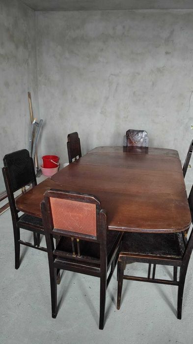 set mobila veche (vintage)-masa si 6 scaune-1000 euro