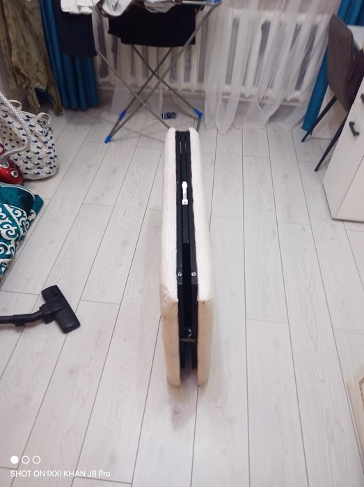 Кушетка продам в нормальном состоянии