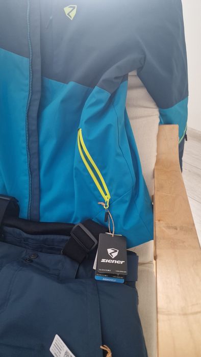 Jacheta + pantaloni