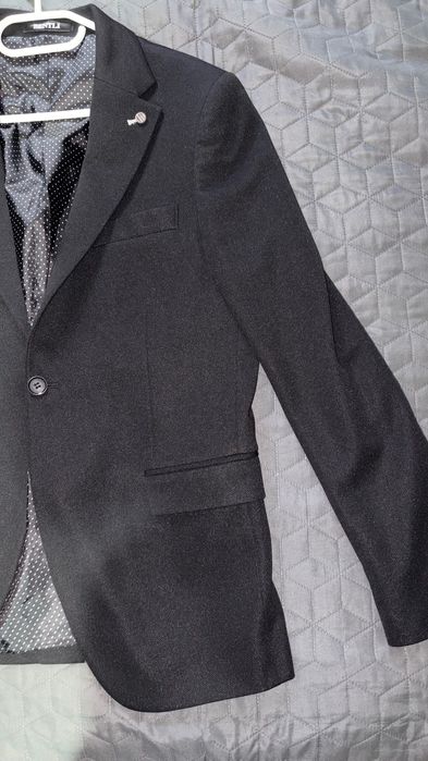 Мъжко официално сако