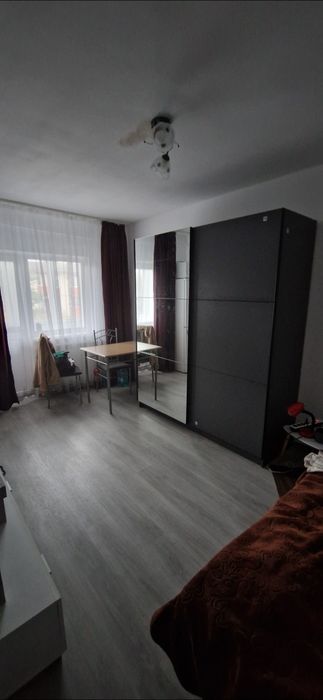 Inchiriez garsoniera