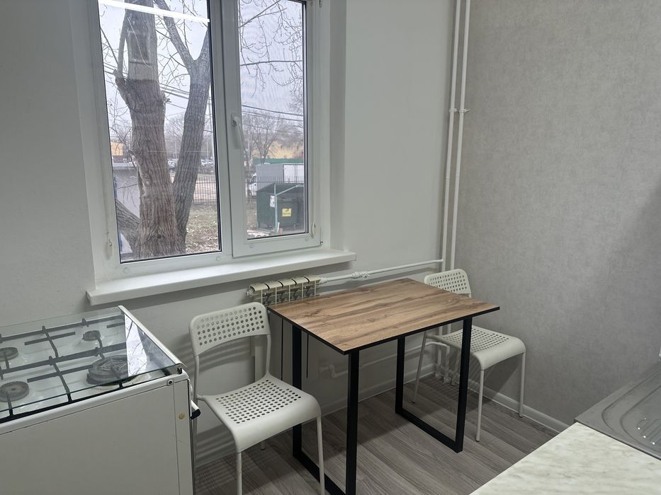 Продается 1 комн кв 10 мкр 12 дом