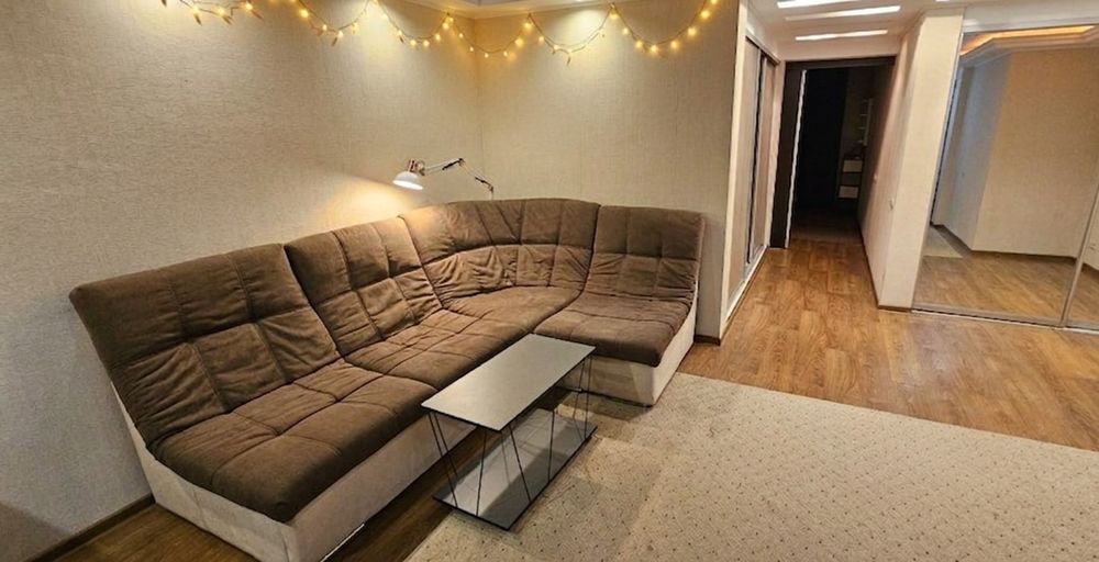 Продам квартиру 2-ком 55 кв.м.