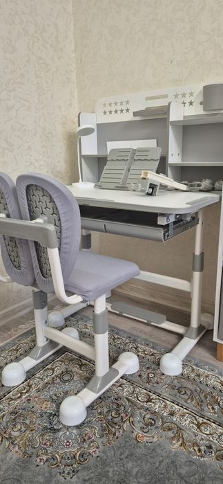 Продам растущий стул и парту