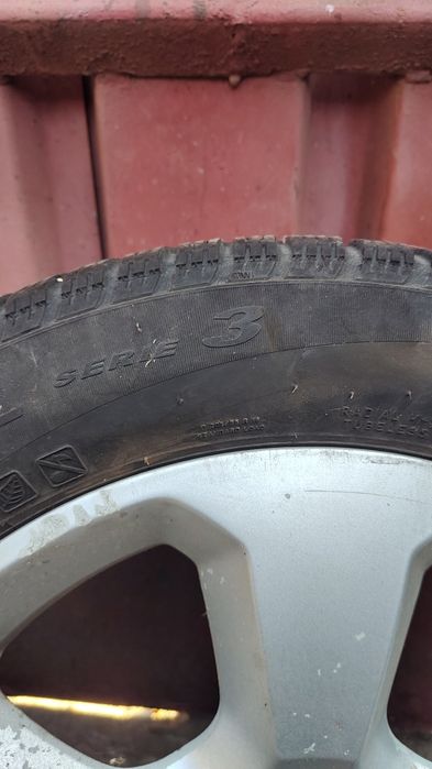 Se vand 4 Jante aliaj+4 Anvelope cu dimensiunile 205-55-R16. 5-110 dis
