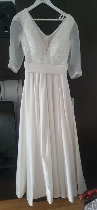 Vand rochie de mireasa