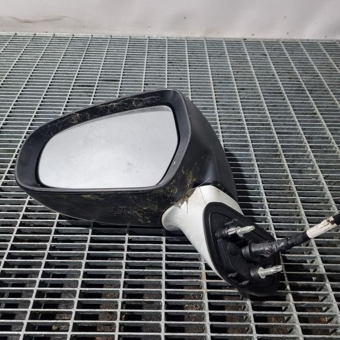 Oglinda stanga Suzuki SX4 S - Cross II 2013 - 2016 4 Usi Alb ZNL (1410) Cu rabatare ...