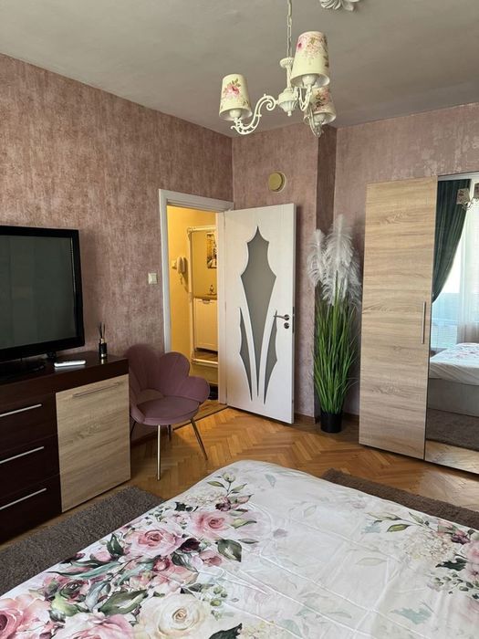 Продава се Двустаен апартамент в София, Дружба 1 - 65 кв.м за 2025 €/кв.м - Снимка #8