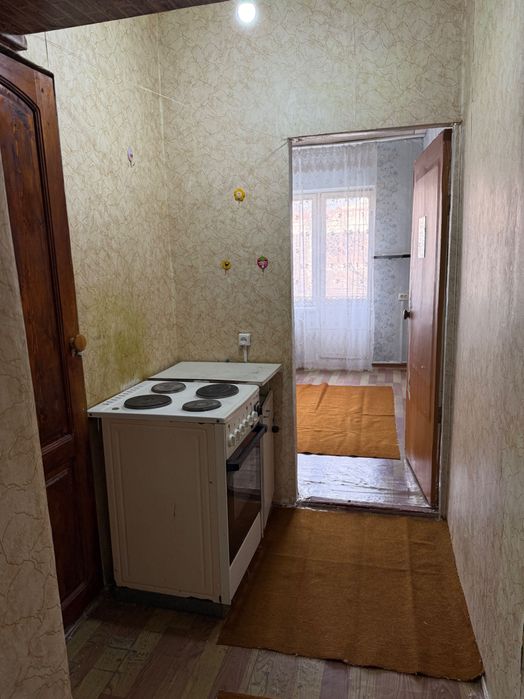 Сдаётся 1 комнатная квартира  (бывшее общежитие)