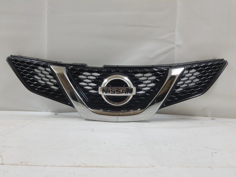 Решетка радиатора на Nissan Qashqai 14- Ниссан Кашкай 14-