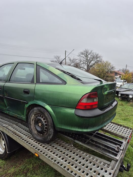 Векра Б на части