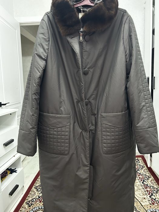 Продается куртка срочна новая