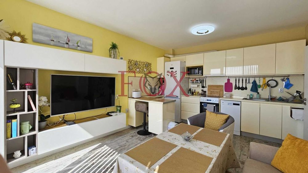 Дава се под наем Тристаен апартамент в Варна, Кайсиева градина - 100 кв.м за 510 € - Снимка #1