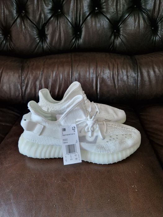 Yeezy 350 V2 Bone
