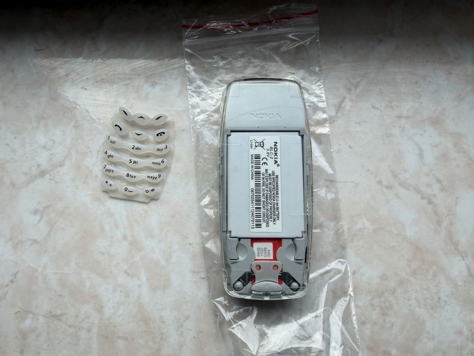 Nokia 3410 transparent! Meniu in limba romana! ! Acumulator nou nout!