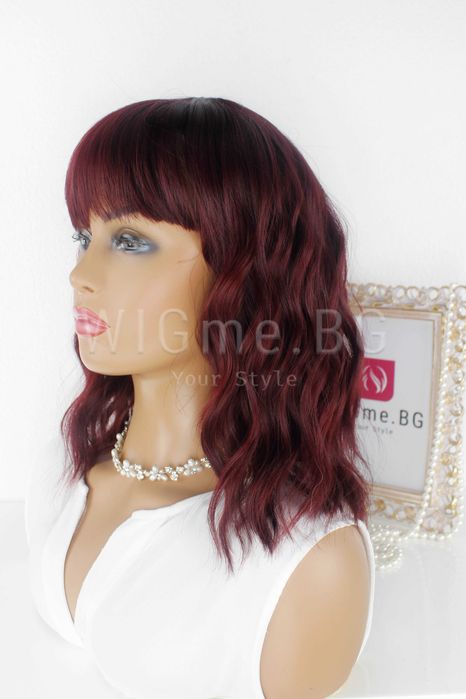 Червена перука на вълни с бретон Дейзи