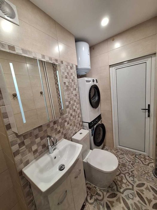 Дава се под наем Тристаен апартамент в София, Младост 2 - 80 кв.м за 799 € - Снимка #11