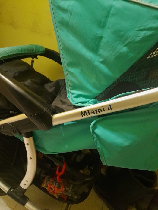 Бебешка количка 3 в 1