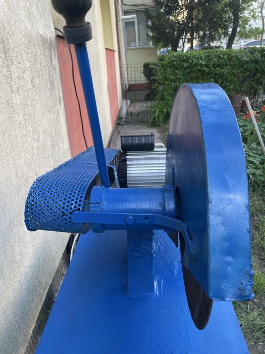 Masină debitare metal (220 V - 5 kW)