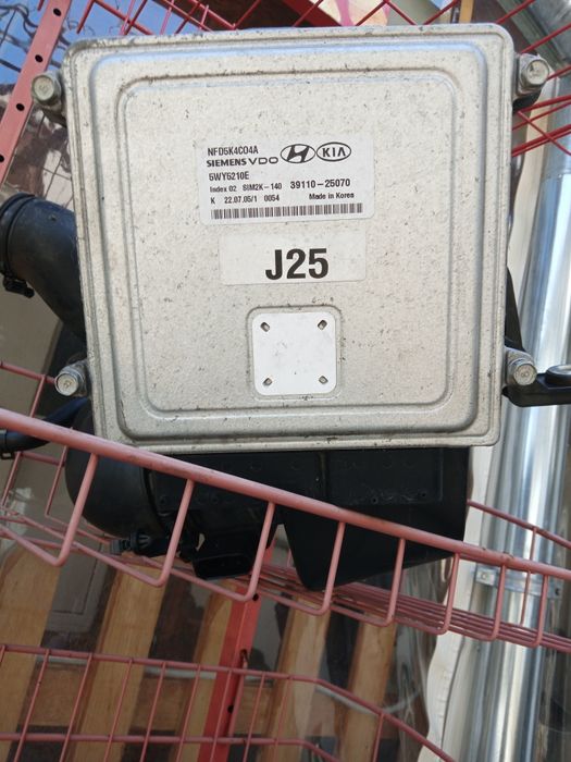 Хюндай -Соната 2005г.2.4куб.бензин-газ