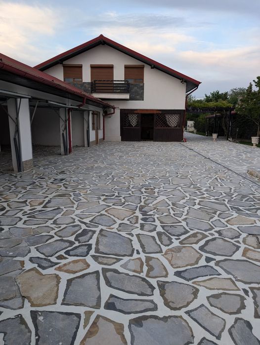 Alex Design Luxury – Piatră naturală de Grecia, ideală pentru amenajări elegante și durabile. Calitate premium, aspect deosebit și finisaje impecabile
