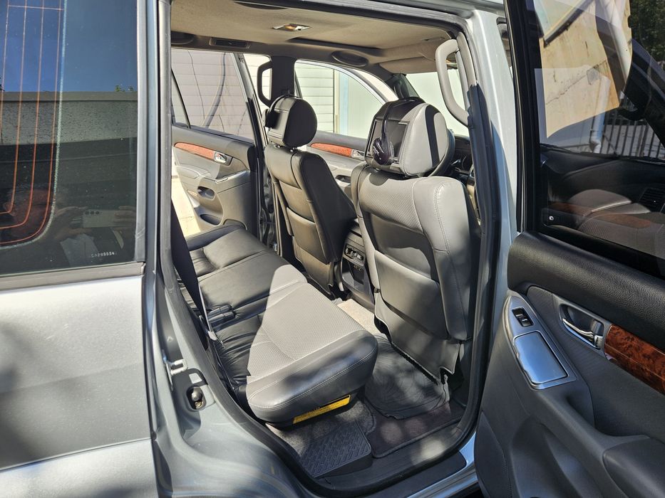Продавам Toyota Land Cruiser 120